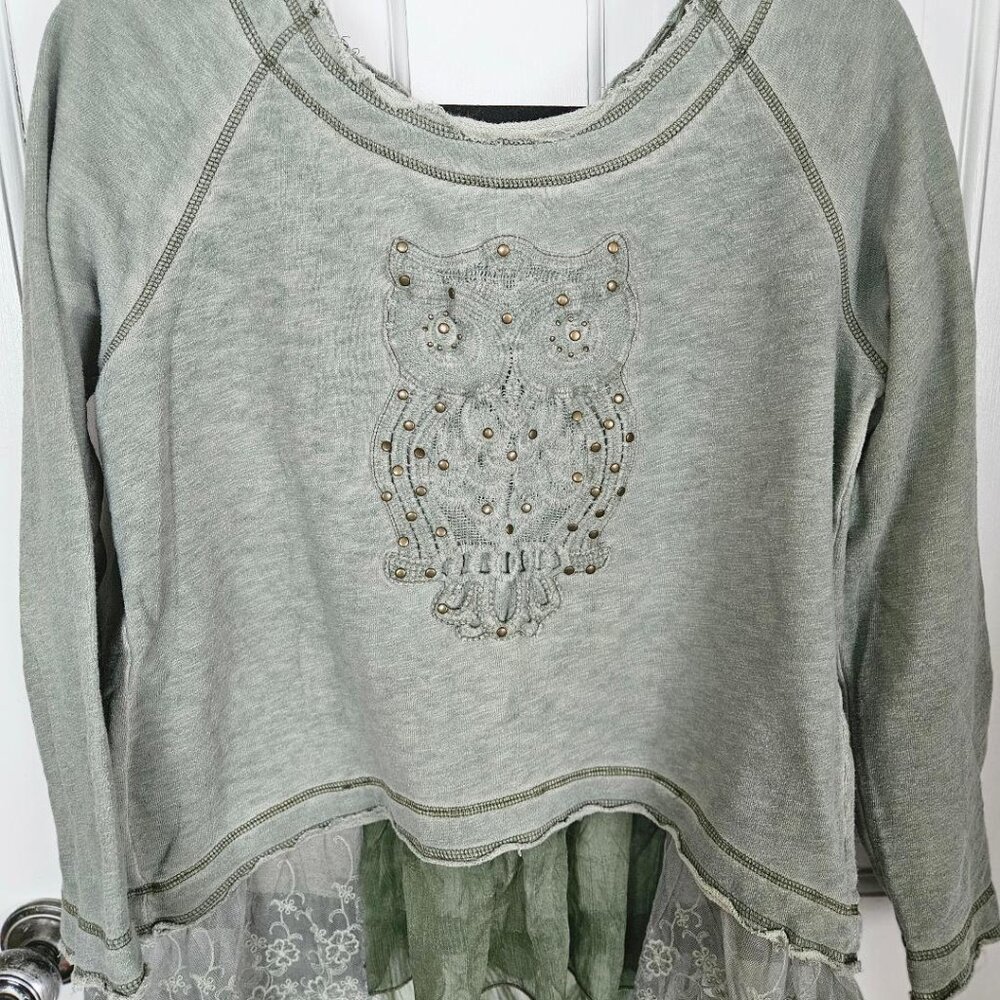 Green boho long sleeve shirt w/ embroidery, studs, & lace. Owl motif on chest.